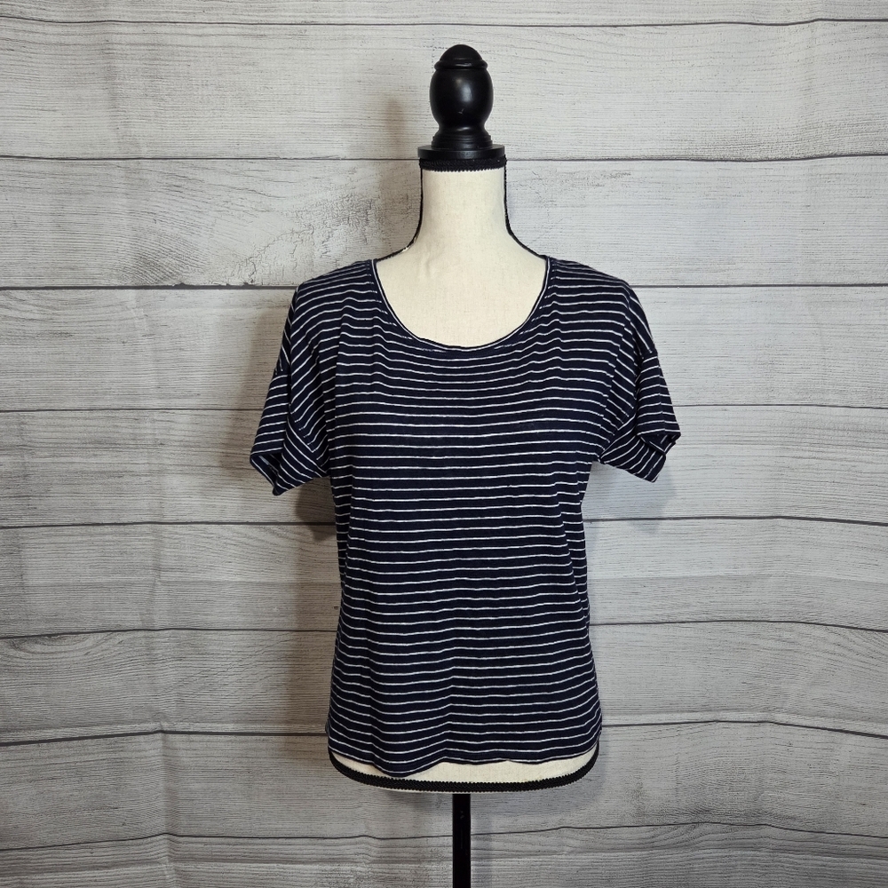 Chico's Blue and White 100% Linen Short Sleeve T-Shirt, Size 0